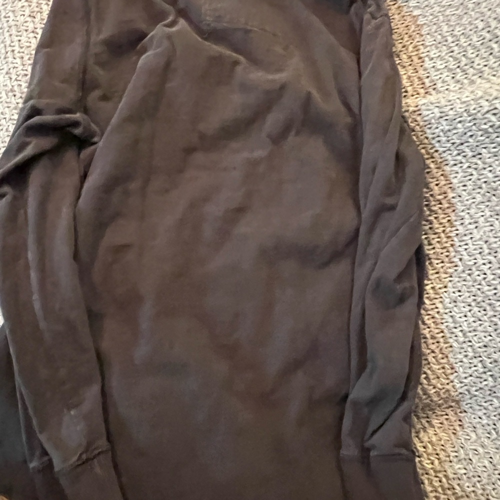 2 - American Eagle Outfitters XL Shirts - Picture 5 of 9